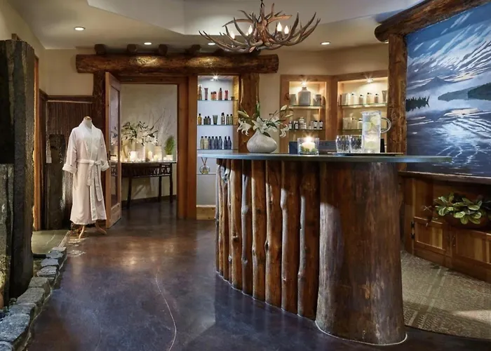 Superior Room In Whiteface Lodge - Ski Resort
